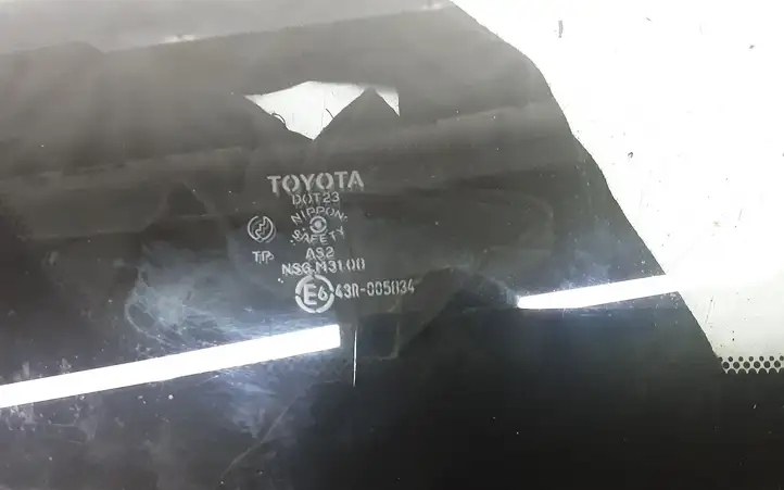 Toyota Avensis Verso (2001 - 2004) 43R005834 Заднее боковое стекло — фото 2
