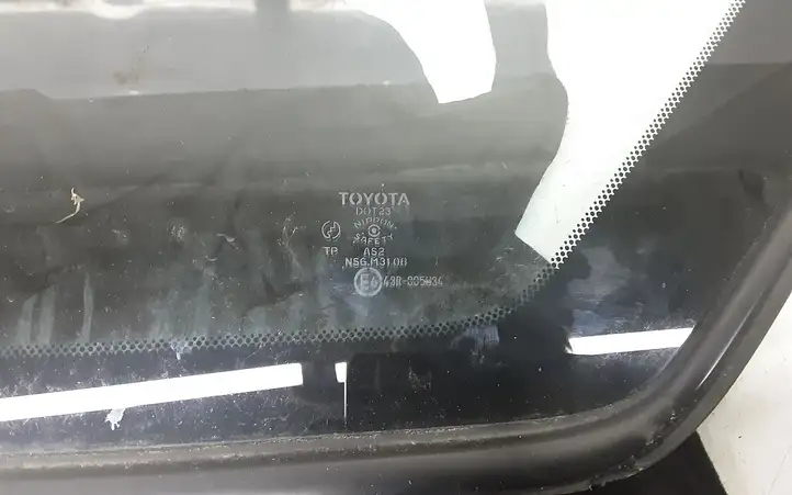 Toyota Avensis Verso (2001 - 2004) 43R005834 Заднее боковое стекло — фото 2