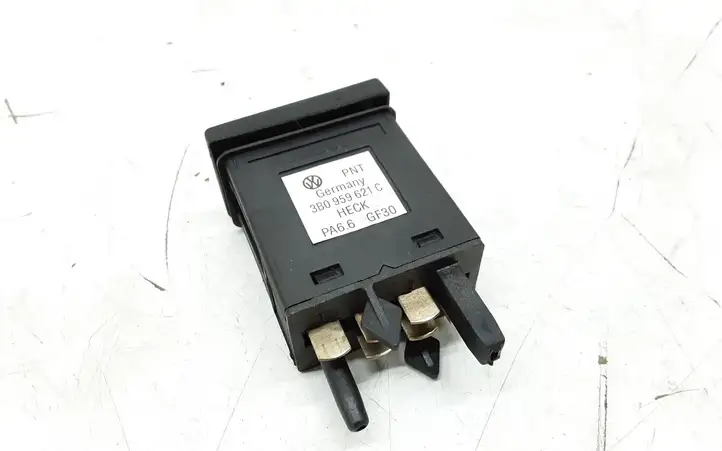 Volkswagen PASSAT B5.5 (2001 - 2005) 3B0959621C Кнопка обогрева стекла — фото 2