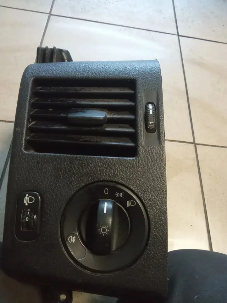 Volkswagen Crafter (2006 - 2016) 9065450104 Включатель фонарей — фото 1
