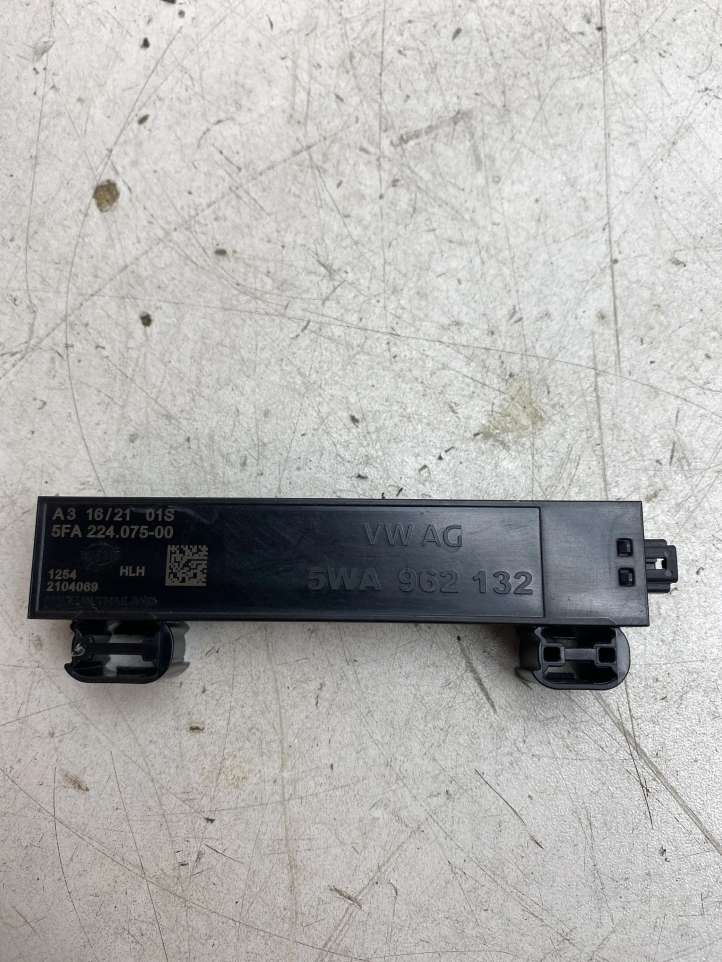 5WA962132 Volkswagen ID.3 Interjero komforto antena