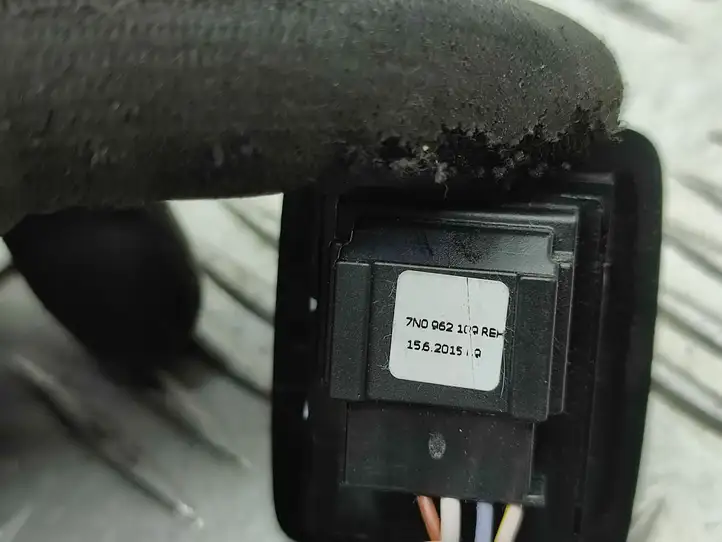 Volkswagen Sharan (2010 - 2015) 7N0962109 Кнопка открытия боковых дверей — фото 3