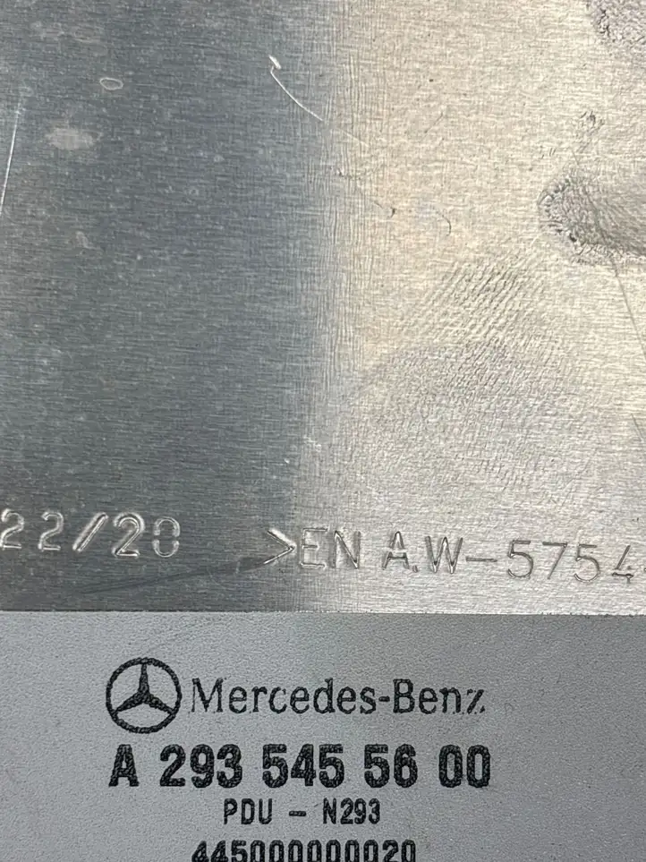 Mercedes-Benz EQC (2018 - ) A2935455600 Реле выравнивания напряжения — фото 6