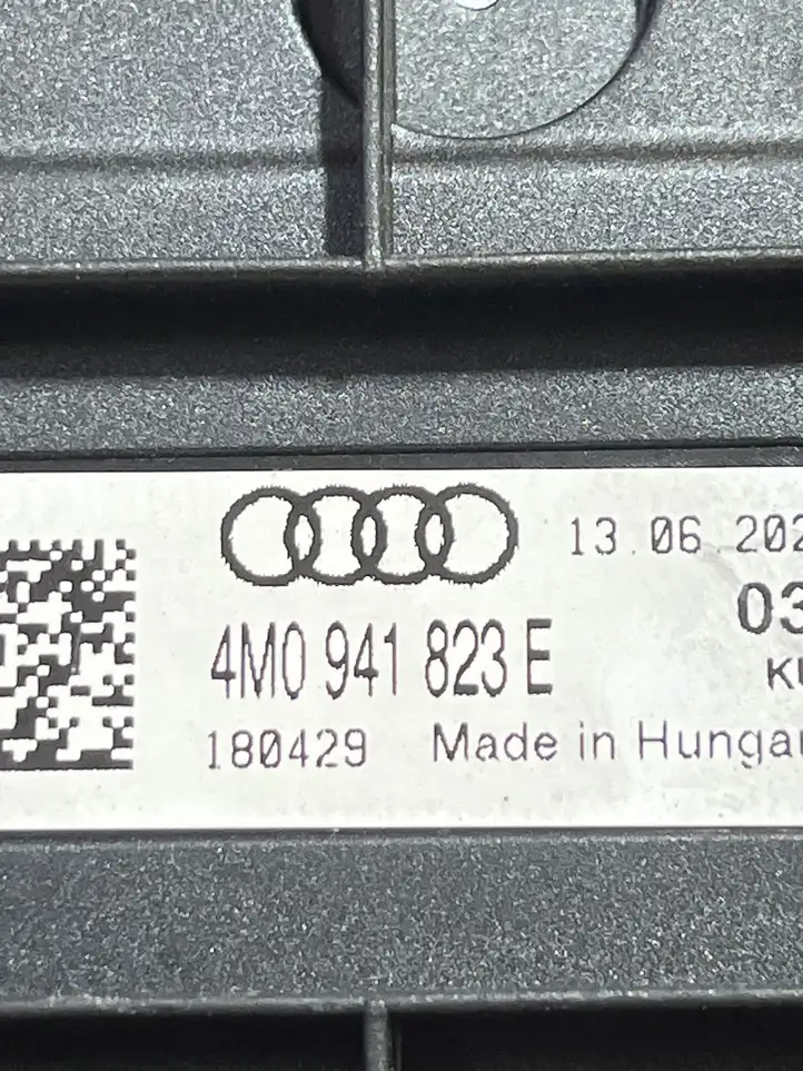 Audi Q8 (2018 - ) 4M0941823E Реле выравнивания напряжения — фото 3