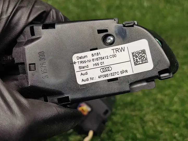 Audi Q7 4L (2005 - 2009) 4F0951527C Кнопки на рулевом колесе — фото 3