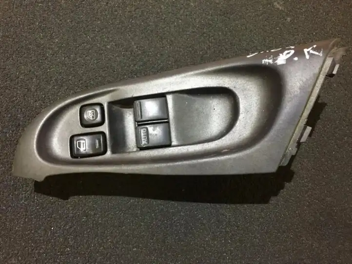 Nissan Almera N16 (2000 - 2010) Кнопка стеклоподъемников — фото 1