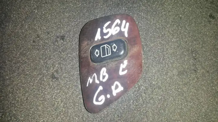 Mercedes-Benz E W210 (1995 - 2002) 2108208210 Блок кнопок стеклоподъемников — фото 1