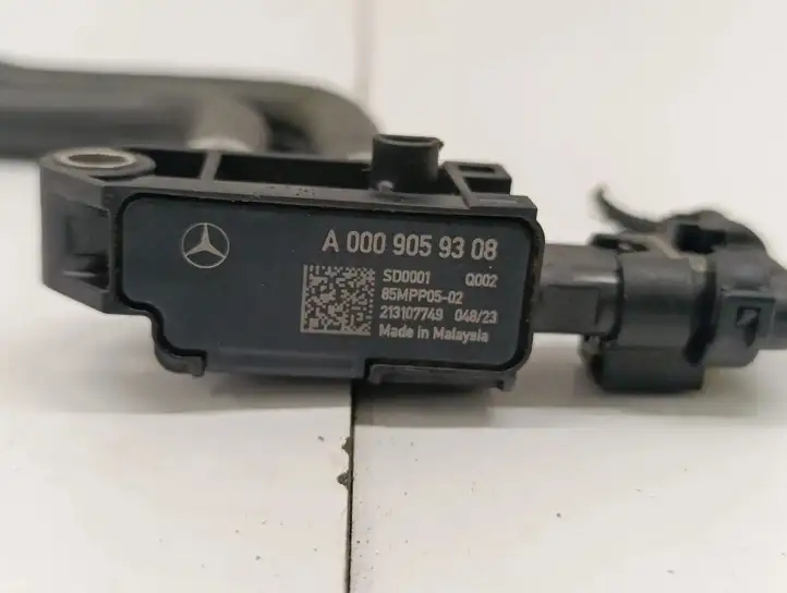 Mercedes-Benz C W206 (2021 - ) A0009059308 Датчик давления выхлопных газов — фото 2