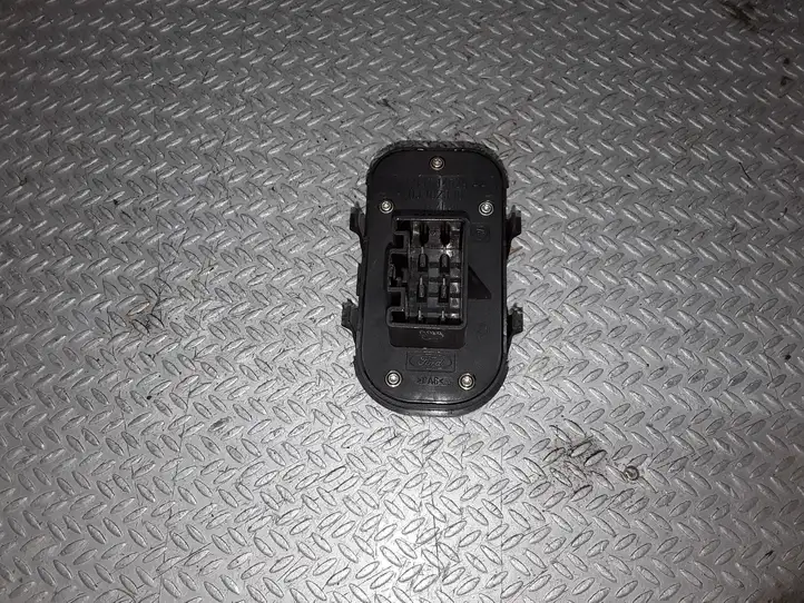 Ford Focus (1998 - 2004) YS4T14529AA Кнопка стеклоподъемников — фото 2