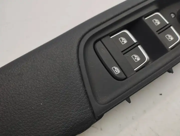 Audi Q2 - (2016 - ) 4M0959565T Кнопка стеклоподъемников — фото 4