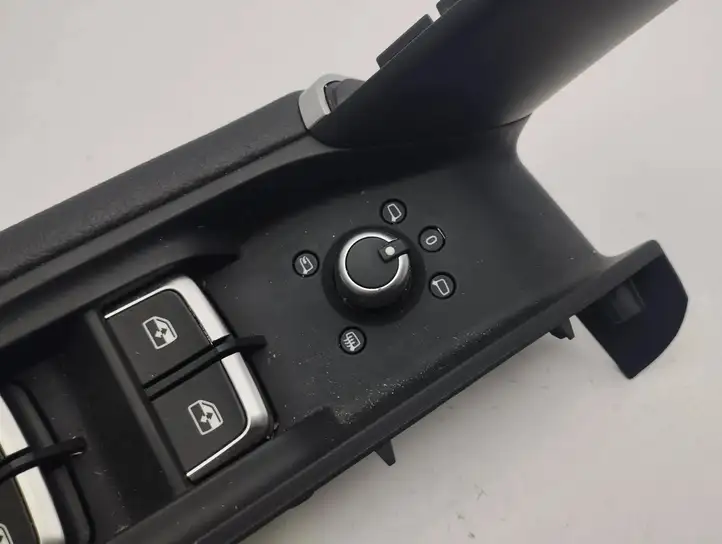 Audi Q2 - (2016 - ) 4M0959565T Кнопка стеклоподъемников — фото 10