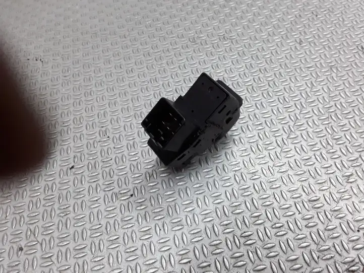 Volvo V70 (2000 - 2004) 9472275 Кнопка стеклоподъемников — фото 2