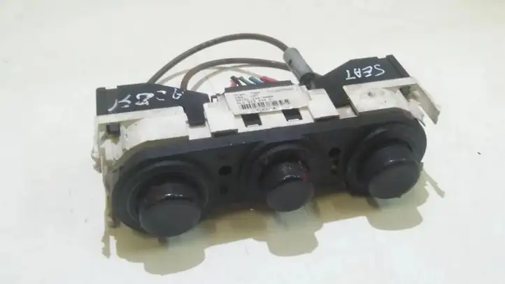 Seat Cordoba (6L) (2002 - 2009) 6l0819045d Блок управления климат-контролем — фото 1
