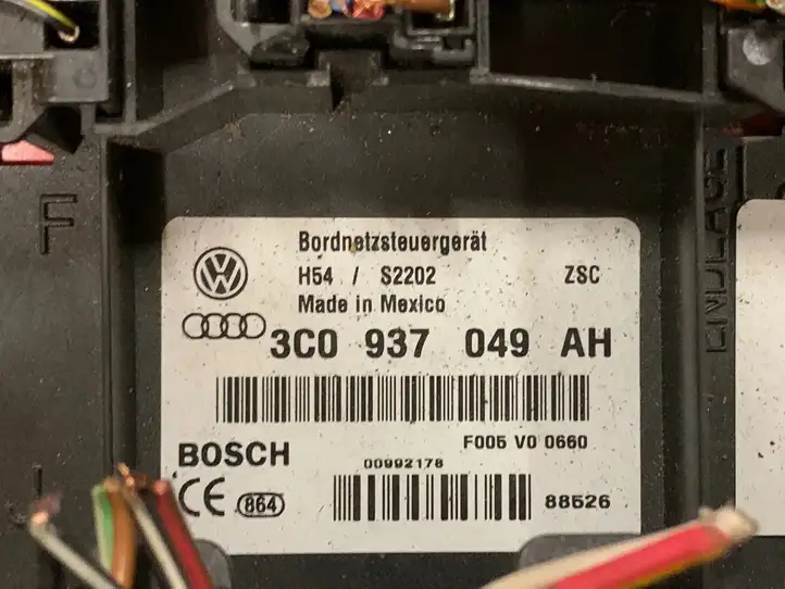 Volkswagen PASSAT B6 (2005 - 2010) 3C0937049AH Модуль комфорта — фото 8