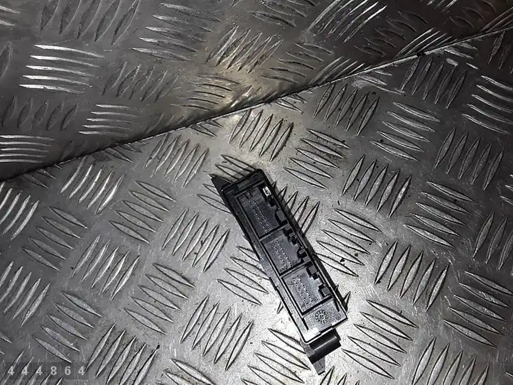 Audi S1 (2014 - 2019) 8X0919475AL Блок управления парктрониками — фото 3
