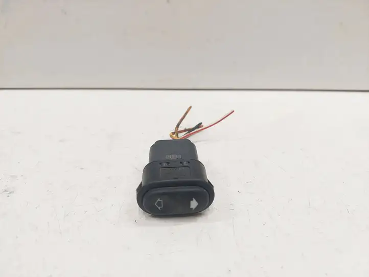 Ford Focus (2005 - 2008) 15B679AA Кнопка стеклоподъемников — фото 1