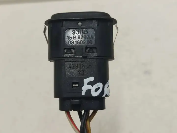 Ford Focus (2005 - 2008) 15B679AA Кнопка стеклоподъемников — фото 3