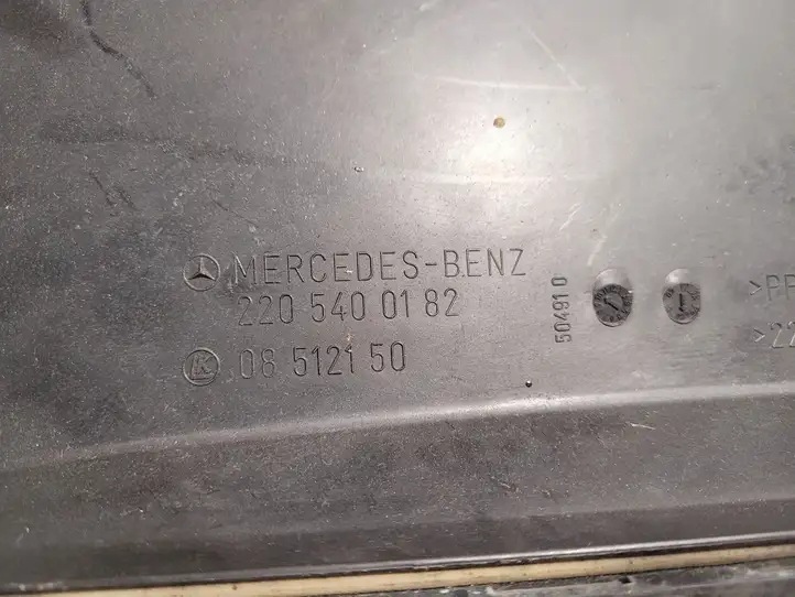 Mercedes-Benz CL C215 (2000 - 2006) 2205400182 Крышка ящика предохранителей — фото 3
