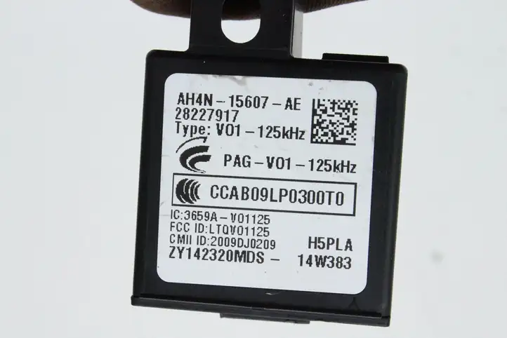 (2012 - 2016) AH4N15607AE Антенна бесключевого доступа — фото 3