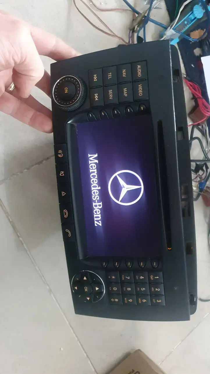 Mercedes-Benz R W251 (2005 - 2013) A2518707989 Магнитола / мультимедийная система — фото 2
