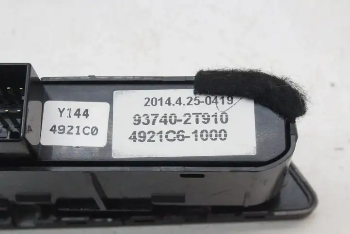 Kia Optima (2013 - 2015) 937402T910 Включатель обогрева — фото 4