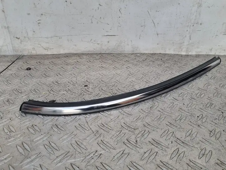 Mini Cooper Countryman R60 (2010 - 2016) 9810472 Облицовка заднего бокового стекла — фото 1