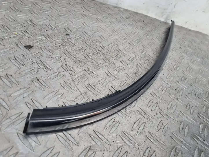 Mini Cooper Countryman R60 (2010 - 2016) 9810472 Облицовка заднего бокового стекла — фото 9