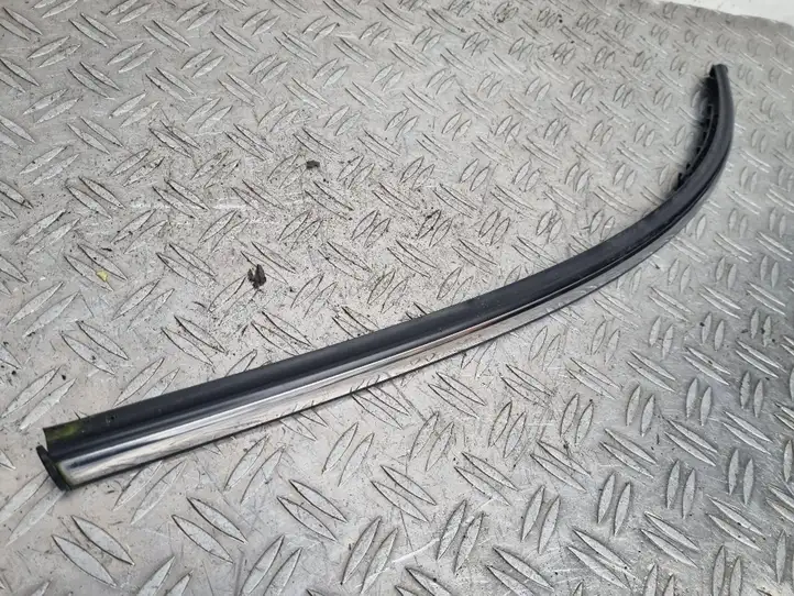 Mini Cooper Countryman R60 (2010 - 2016) 9810472 Облицовка заднего бокового стекла — фото 7