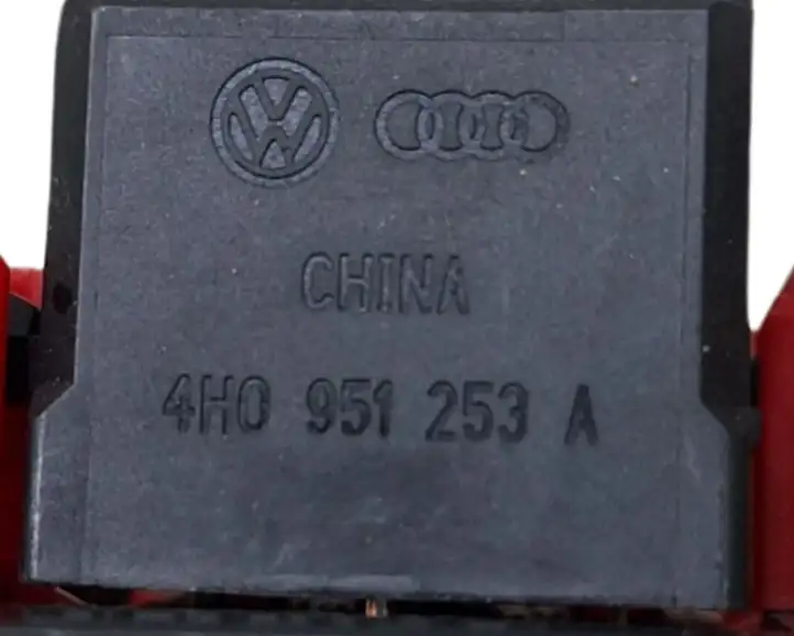 Volkswagen Tiguan (2011 - 2016) 7N0951253 Блок монтирования реле — фото 5
