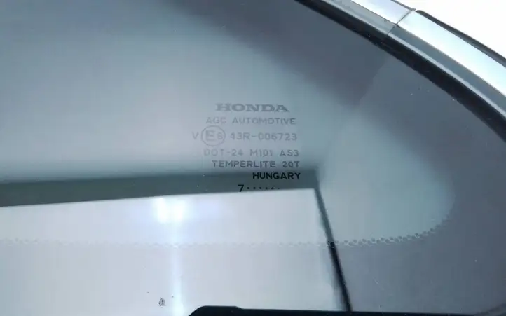 Honda CR-V (2006 - 2009) 43R006723 Заднее боковое стекло — фото 3