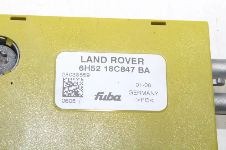Land Rover Freelander 2 - LR2 (2006 - 2010) 6H5218C847BA Усилитель антенны — фото 3