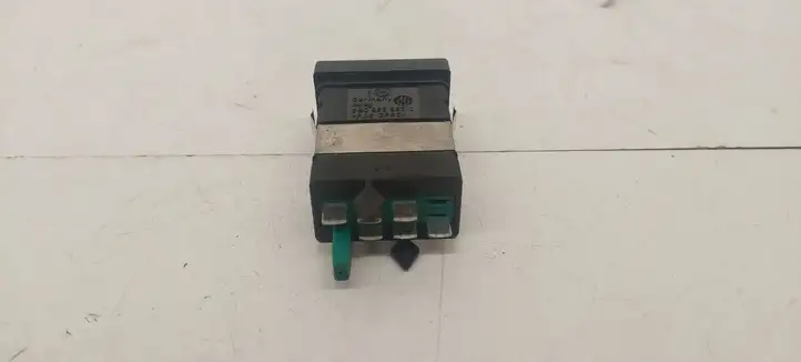 Volkswagen PASSAT B5.5 (2001 - 2005) 3B0963563C Включатель обогрева — фото 3