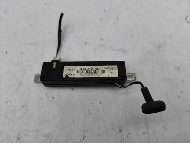 Jeep Grand Cherokee (2004 - 2010)  28005070 Усилитель антенны