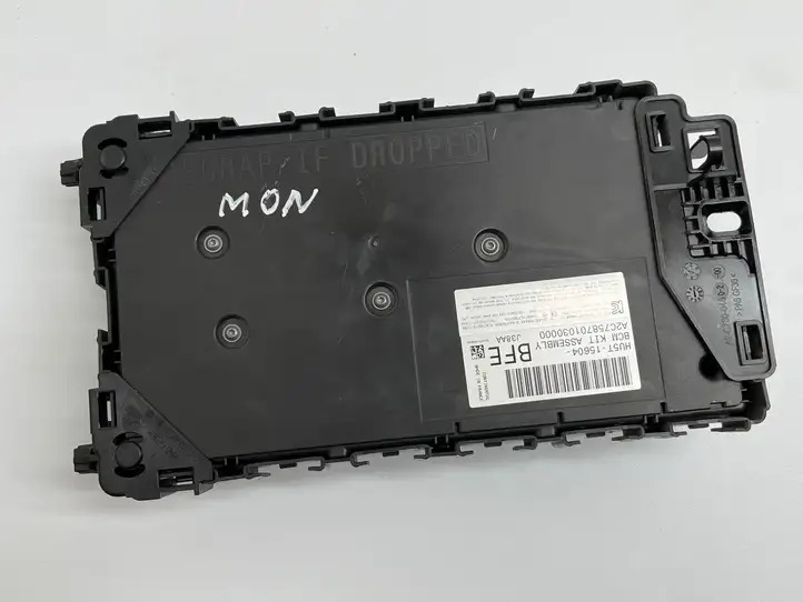 Ford Mondeo MK V (2014 - ) HU5T15604 Блок предохранителей — фото 3