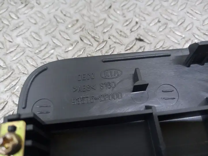 Kia Cerato (2003 - 2007) 935752F000 Кнопка стеклоподъемников — фото 2