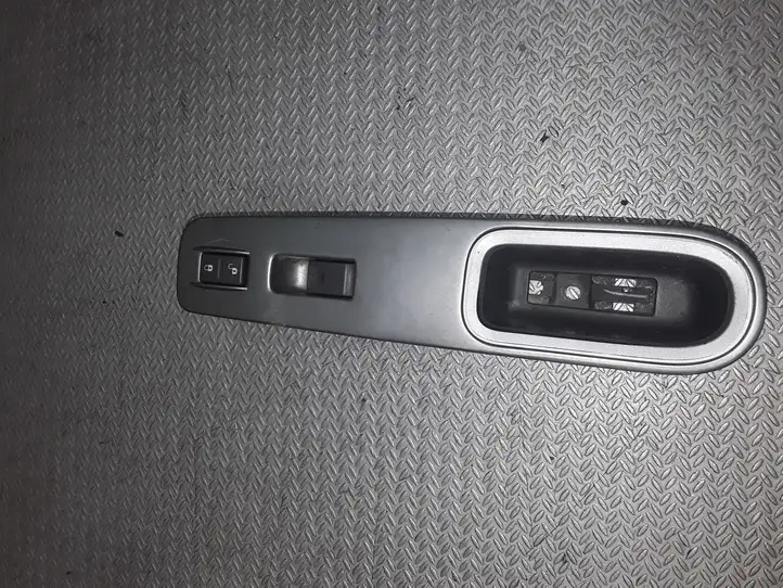 Subaru B9 Tribeca (2004 - 2007) 94266XA01A Блок кнопок стеклоподъемников — фото 1