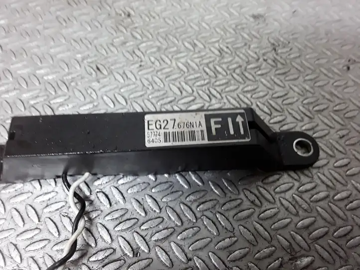Mazda CX-7 (2006 - 2009) EG27676N1A Антенна системы Keyless — фото 2