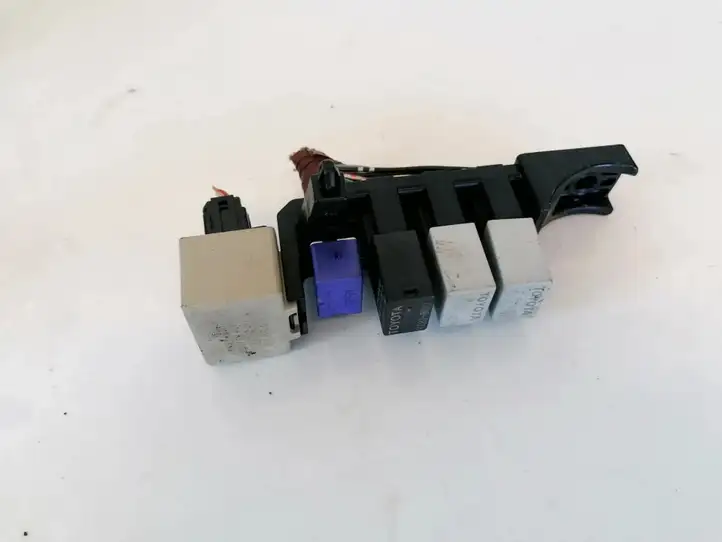 Toyota Avensis T250 (2003 - 2006) Блок предохранителей (комплект) — фото 1