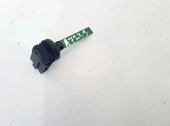 Audi A6 (2001 - 2004)  4b0820539 Датчик температуры салона