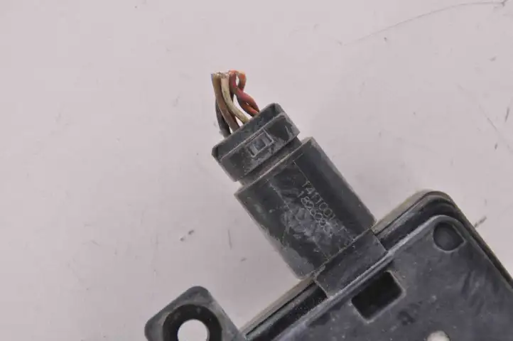 Kia Optima (2018 - ) A895850600 Радар контроля слепых зон — фото 3