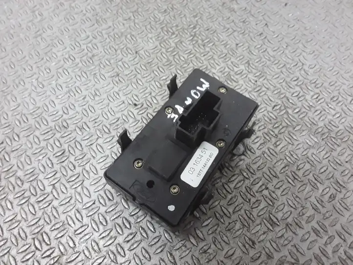 Ford Mondeo Mk III (2000 - 2007) 1S7T14A132BD Блок кнопок стеклоподъемников — фото 2