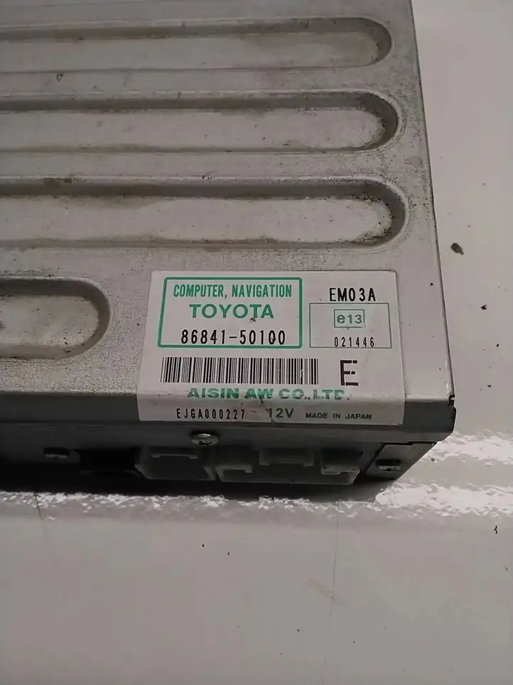 Toyota Land Cruiser (J100) (1998 - 2007) 8684150100 Навигационный привод CD/DVD — фото 3