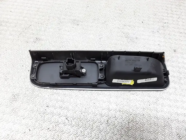 Volvo V50 (2004 - 2008) 8663815 Кнопка стеклоподъемников — фото 2