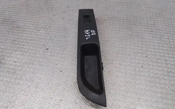 Nissan Micra (2008 - 2010)   Кнопка стеклоподъемников