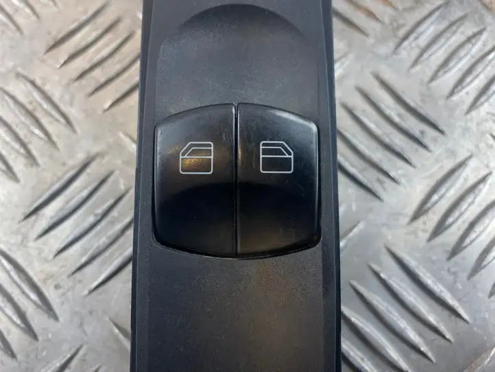 Mercedes-Benz Sprinter W906 (2006 - 2018) A9065451513 Блок кнопок стеклоподъемников — фото 2