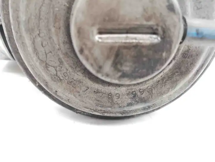 BMW 5 E60 E61 (2004 - 2010)  7789999 Клапан EGR