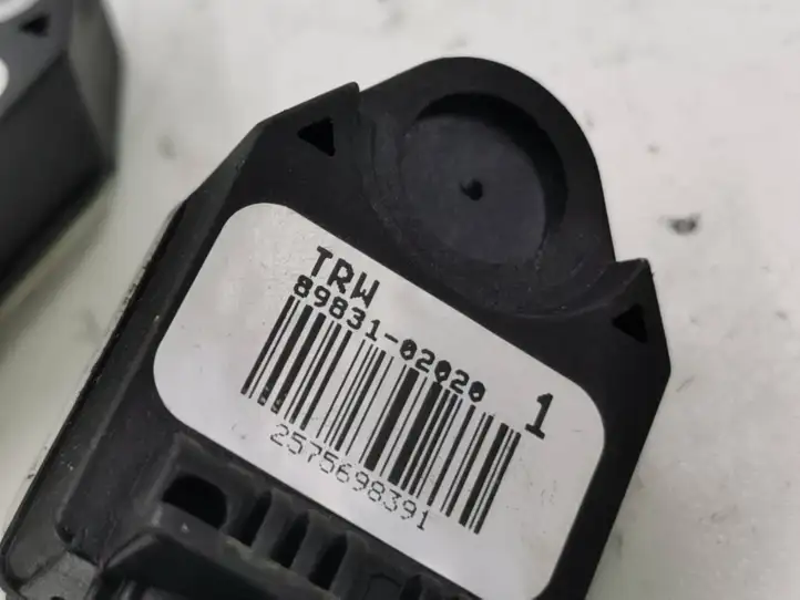 Lexus IS 220D-250-350 (2005 - 2010) 8983102020 Датчик удара SRS — фото 2