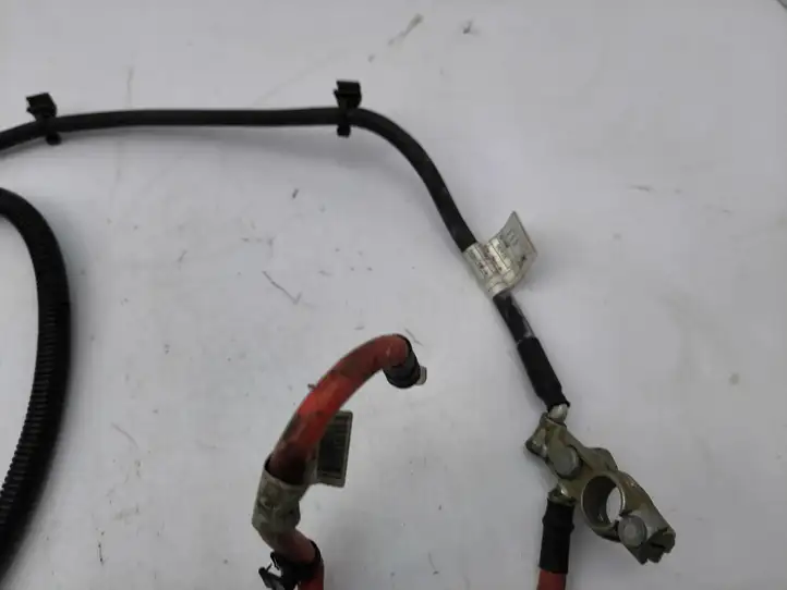 Mini Cooper Countryman R60 (2010 - 2016) 9813453 Плюсовой провод аккумулятора — фото 5