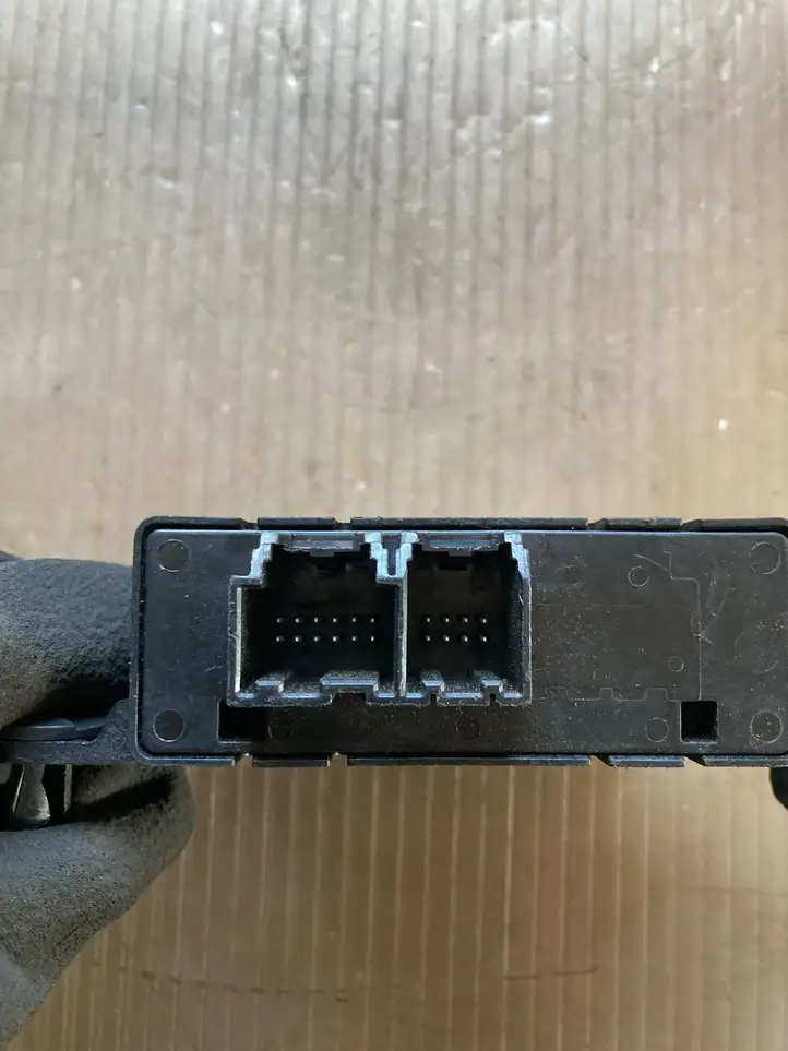 Chevrolet Orlando (2010 - 2015)  20895116 Блок управления парковки