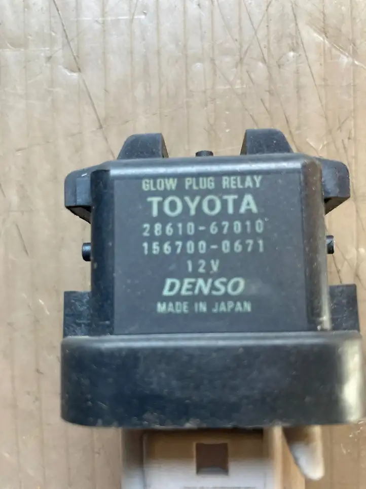 Toyota Avensis T270 (2009 - 2012) 2861067010 Реле накала свечей — фото 3
